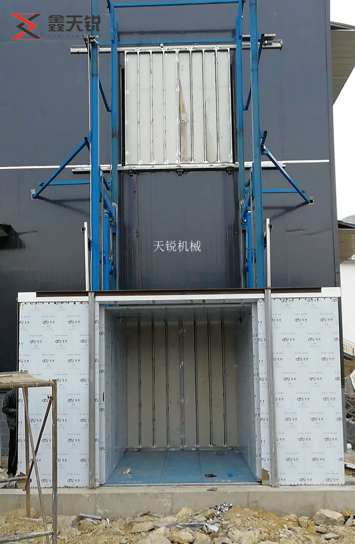 可克达拉轿厢式升降货梯